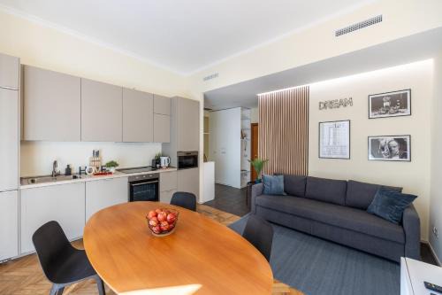 NAVIGLI-DUOMO - Prestige Apartment Netflix-Wifi