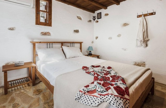 Naxos Alyko Traditional Vacation House 'Mitatos'