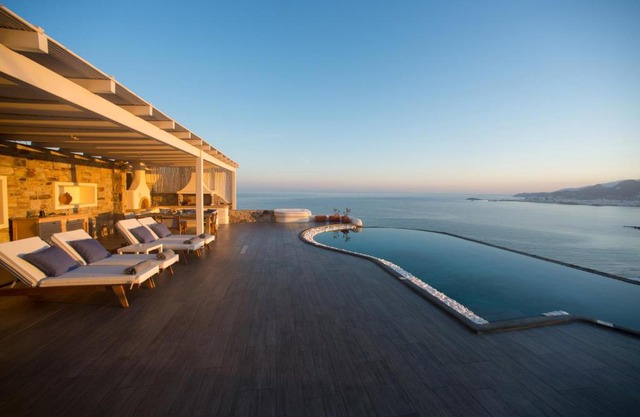 Naxos Rock Villas