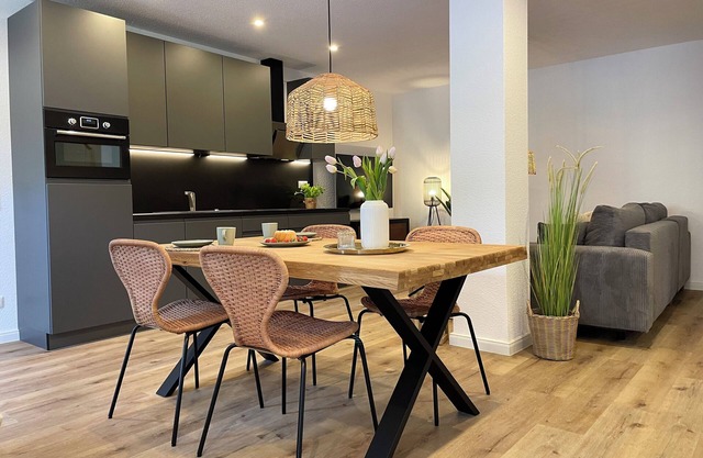NB 4- Luxuriösen Ferienwohnung mit Privater Sauna und Whirlpoolbadewanne