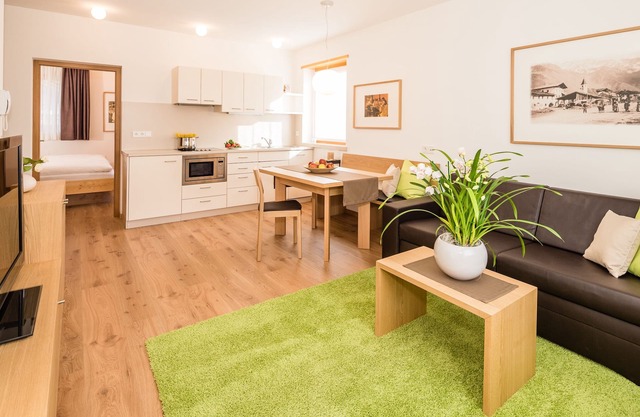 New, comfortable, cozy, apartment in the hiking and biking paradise Meraner Land