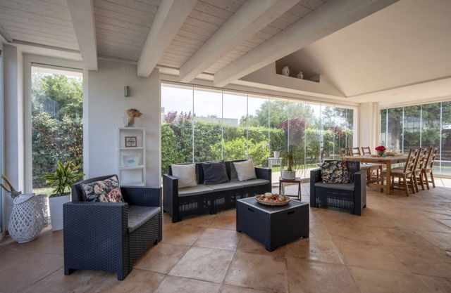 Neapolis Residence - Stunning Villa with parking
