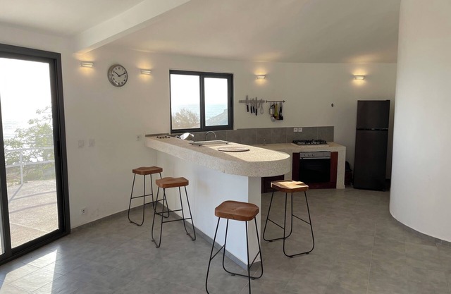 Near Cap Skirring, 2 bungalows, direct beach access, swimming pool. - Sleeps 6.