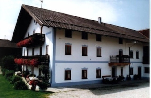 Near Chiemsee: Family-friendly vacation on the * farm, 3 bedrooms.