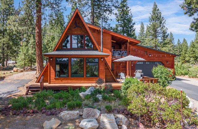 Near Downtown Truckee| Cozy A-Frame | BBQ