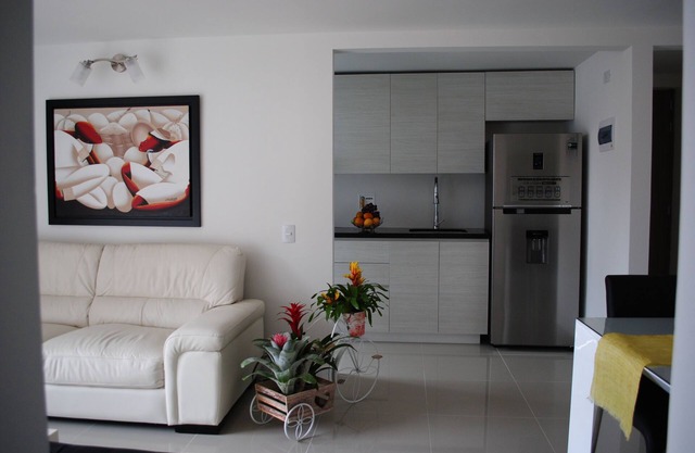 Near "EL POBLADO" NEW 3 BEDROOM APT. Modern TURCO-JACUZZI &POOLS
