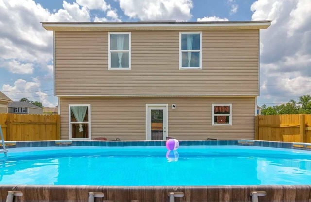 Near Ft. Moore & Dwtn-Pool- The Moore House 1