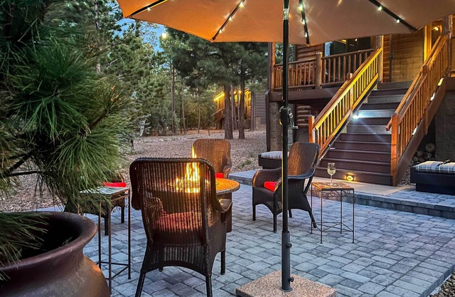 Near Golf & Hikes: Torreon Cabin w/Furnished Deck