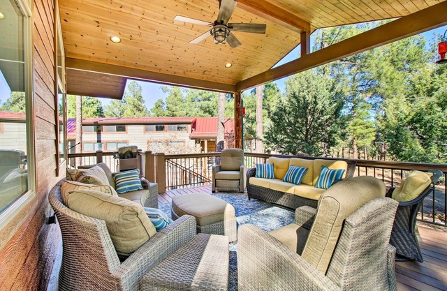 Near Hiking: Cabin w/Deck & Grill in Show Low