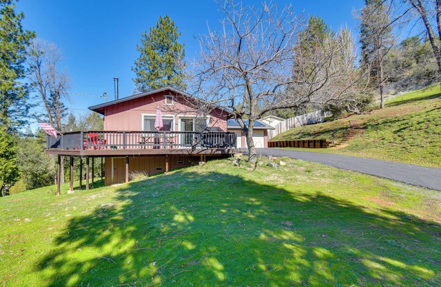 Near Hiking & Fishing: Tuolumne Cabin w/Deck