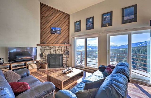Near Hiking: Mtn-View Condo in Silverthorne!