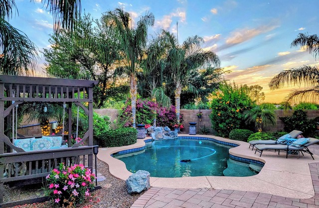 Near Lone Tree Golf Club: Gem w/Pool & Fire Pit