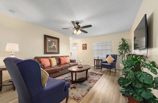 Near MLB Airport, FIT, HRMC, Downtown & Beaches! 1