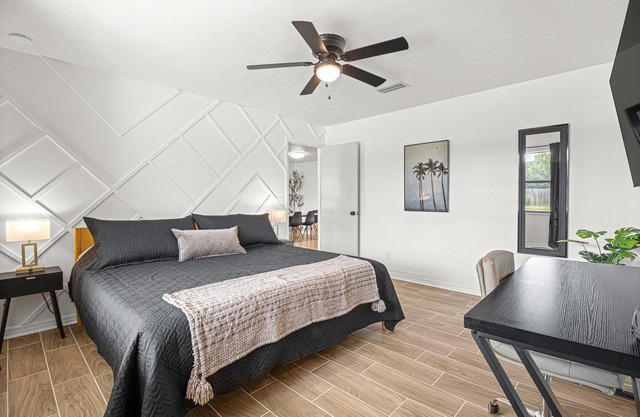 Near Silver Springs & Downtown, with 3 King Size Beds & garage game room!