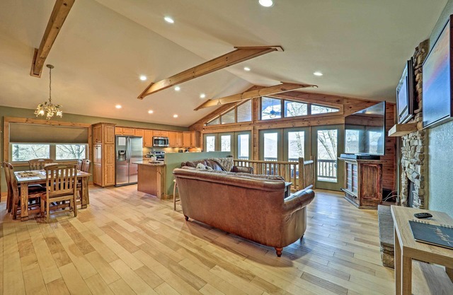 Near Ski Areas: Mtn-View Banner Elk Cabin
