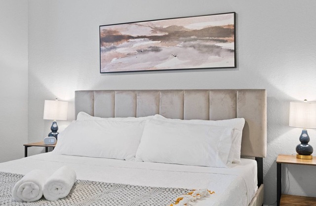 Near the Domain | King Bed | Private Balcony