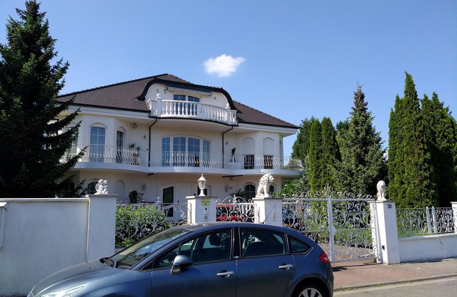 Near University Hospital Homburg