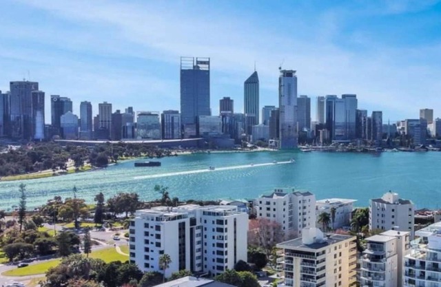 Neat & Tidy Renovated Apartment in Glorious South Perth Location