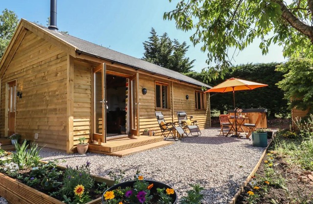 Nelli Lodge at Mile End