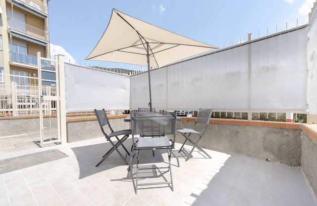 Nerissa house two minutes walk from the beach 5 minutes from the station x 5 lands