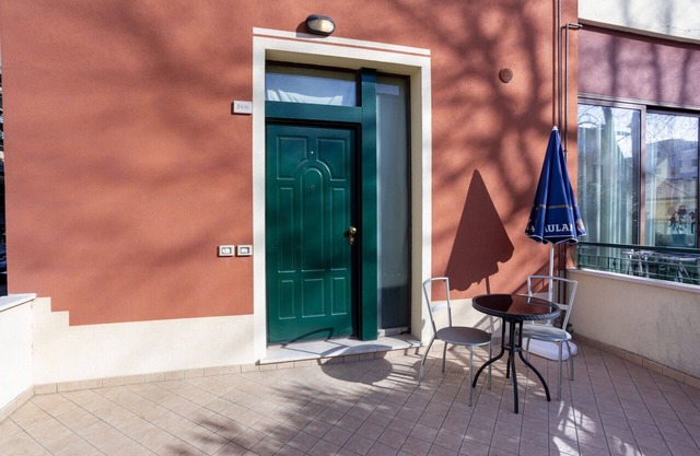 Nest at Lido di Fano-350m from the sea W/Parking!