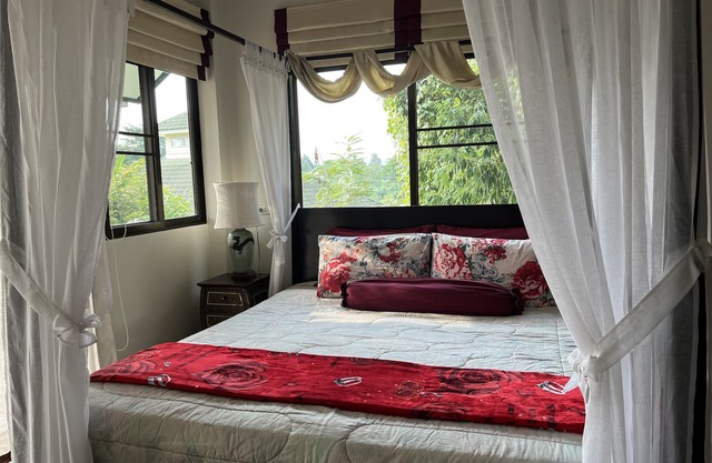 Nest Room with Mountain View