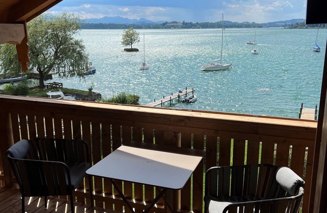 Nest Suite with picturesque lake view