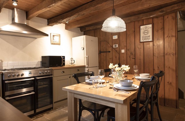 Nestled in the fantastic Nidderdale countryside The Gamekeeper at Low Hole Bottom is situated two mi