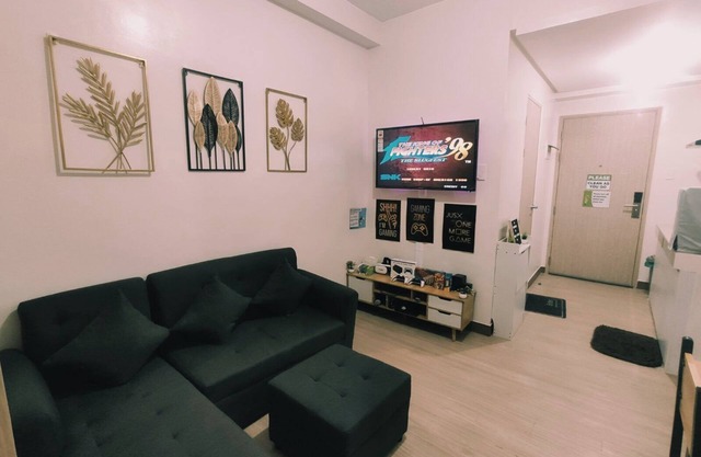 Netflix+ Games+ Cooking+ Karaoke+ Wifi 1 BR Condo in Daily Relax Trees Residence