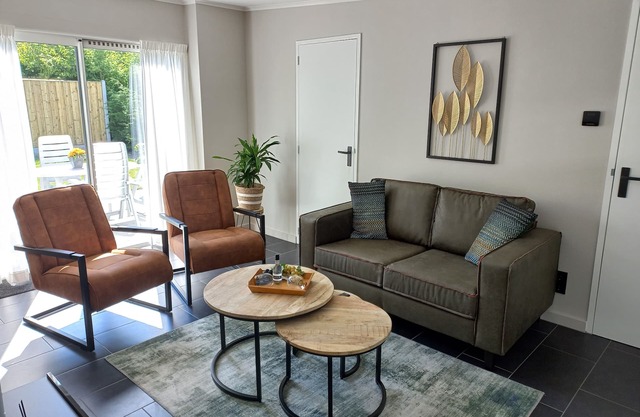 Nette vakantie woning met tuin en terrassen midden in het dorp