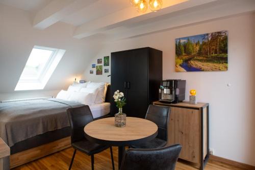 NEU! 9,8 Außergewöhnlich Bergblick mit Balkon Boxspringbett Kaffeevollautomat inkl Bettwäsche Handtücher #MeeneFewo de