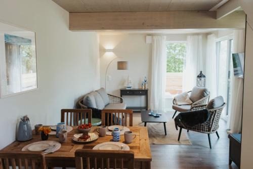 NEU "Rügen Resørt Sagard" großzügige, gemütliche Doppelhaushälfte "Hein" mit Terrasse