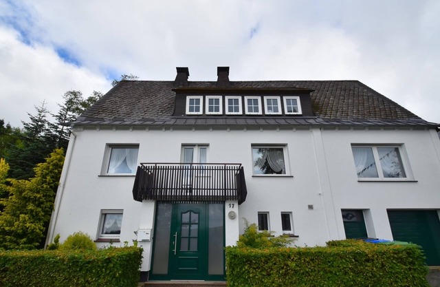 Neuastenberg Garden Retreat