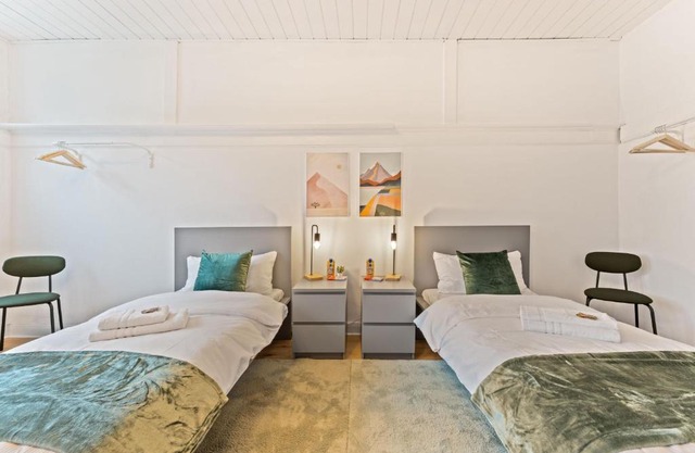 Neues zentrales Apartment,10 Betten,vollmöbliert, Wifi