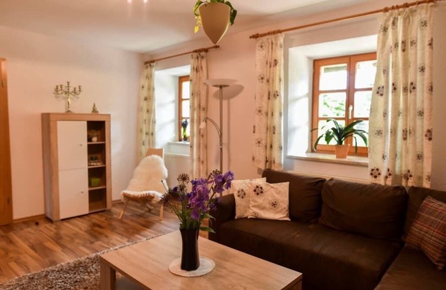 Neurenovierte FeWo (70qm) mit Terrasse und 2 Schlafzimmern