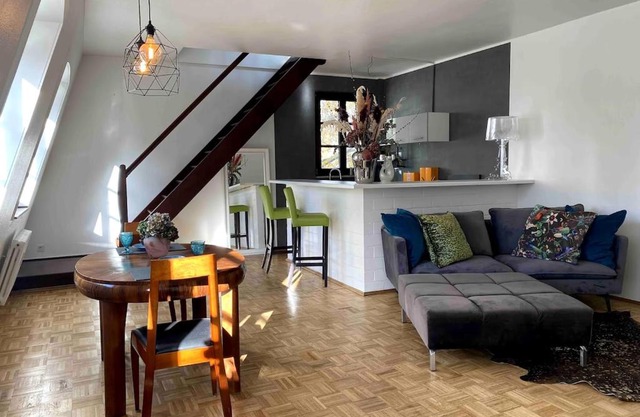 Neuss Zentrum 70qm Maisonette-Wohnung in Stadthaus