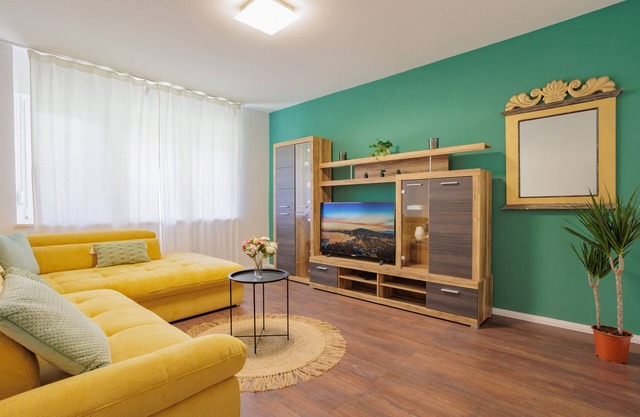 New 1 bedroom peaceful apartment near city center