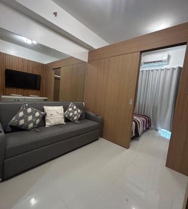 New 1BR Haven Suite Lush Residences Smart TV Netflix Hi speed internet