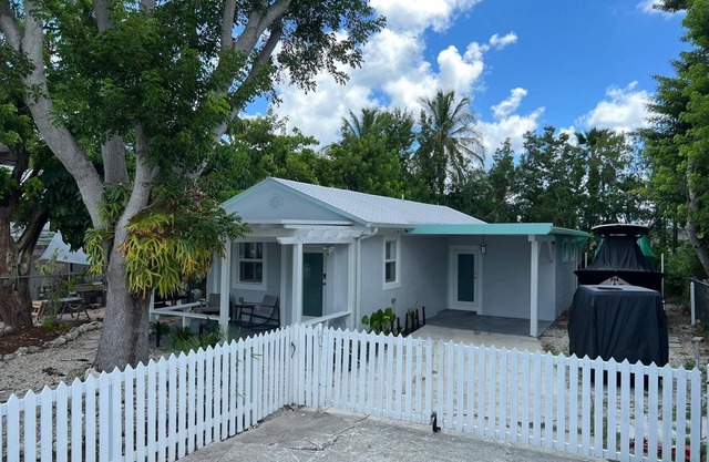 New 2/1 Remodeled Cozy Home in Tavernier Key