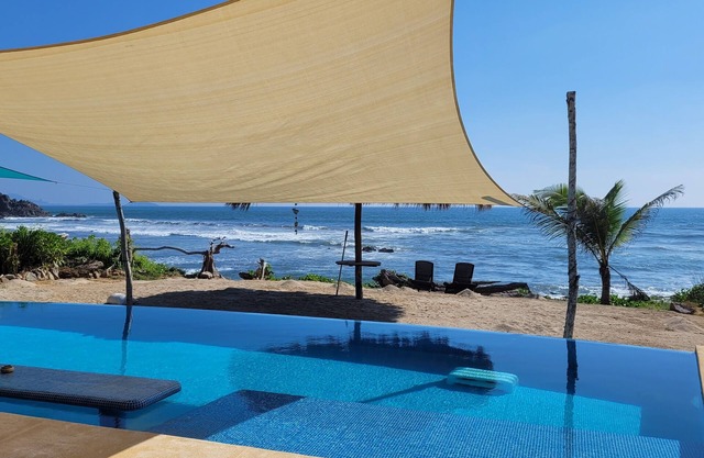 NEW ! 2-bedroom Villa with WiFi, AC in Beautiful Troncones