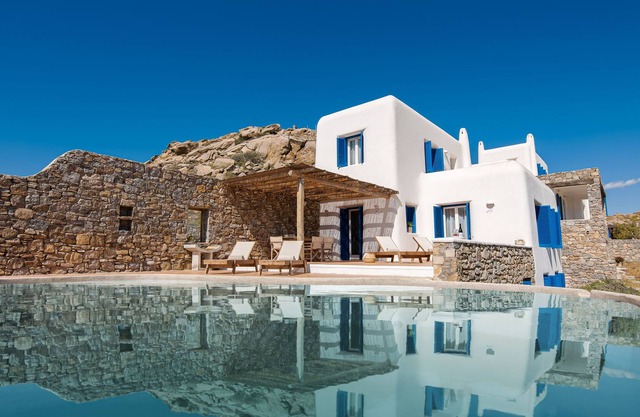 New 2-Villa Complex With Amazing Views of Divouno & Kalafati Beach & Aegean Sea