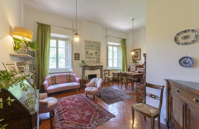 NEW 2019! Luxury 3 bedroom apartment in ancestral villa close to Florence