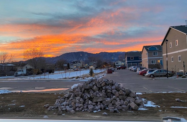 New 3 BDR townhome with Mountain Views