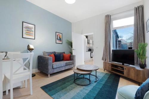 NEW! 3BR in James Street