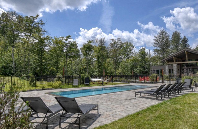New 3BR Lux Condo w/Mtn View Close to Everything - 101 Verbier