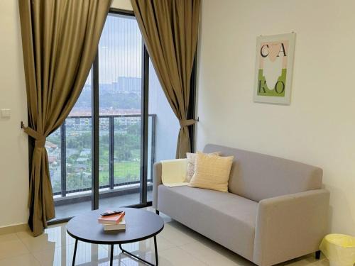NEW 3R2B FamilyHome Puchong 6-8 pax