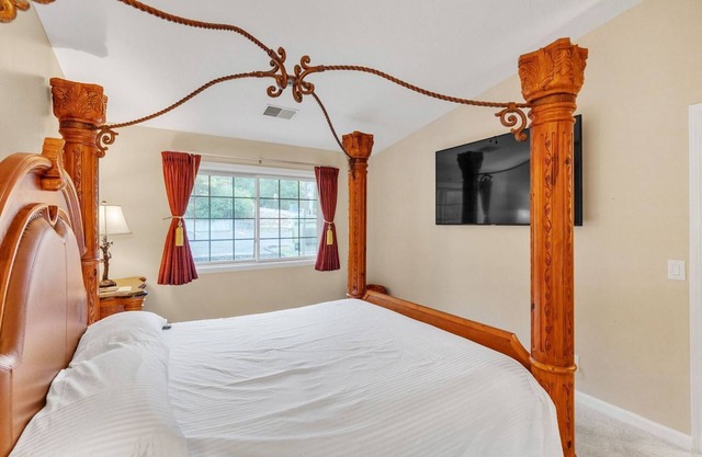 NEW! 3rd Floor Back Side Corner Penthouse Suite - 305 by Grand Wood Suites