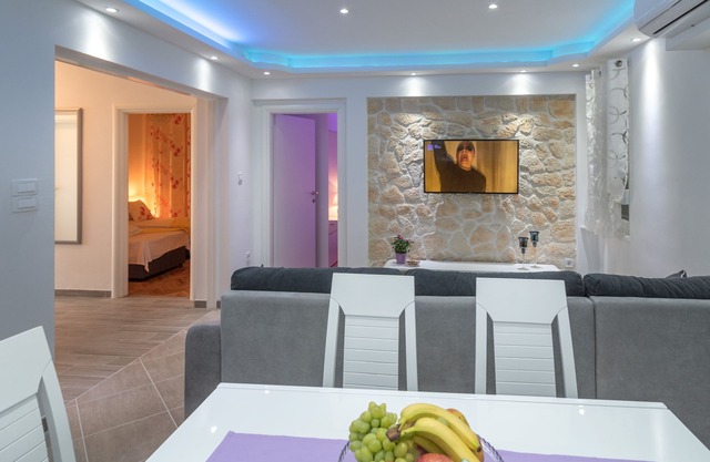 New 4* apartment "Orto" in center of Trogir