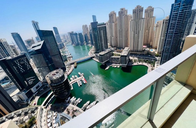 New Age Vacation Homes - 2BR in The Address Dubai Marina Mall Hotel
