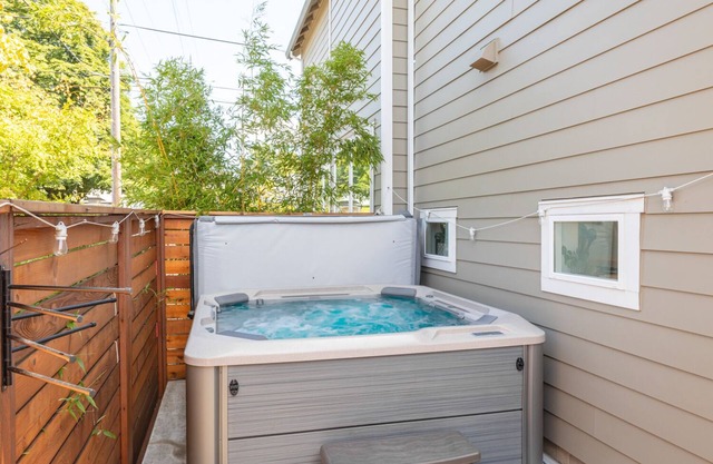 New alberta arts home with all amenities in ideal location, great for families!